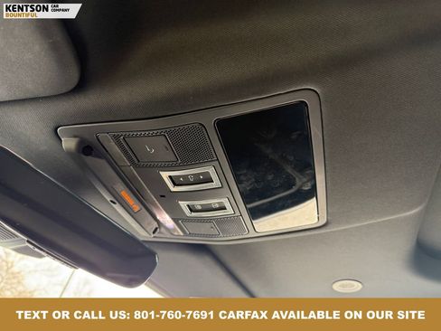 Used 2025 Land Rover Defender 110 S image 28