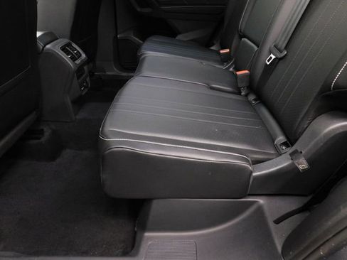 Used 2024 Volkswagen Tiguan SE image 24