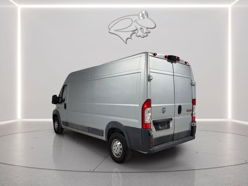 Used 2017 RAM ProMaster 2500 w/ Interior Convenience Group FWD image 3