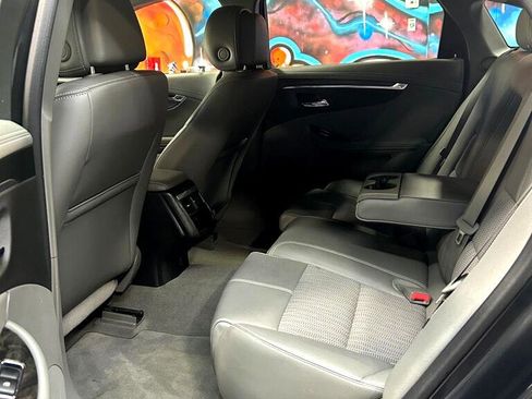 Used 2014 Chevrolet Impala LT w/ Convenience Package image 14