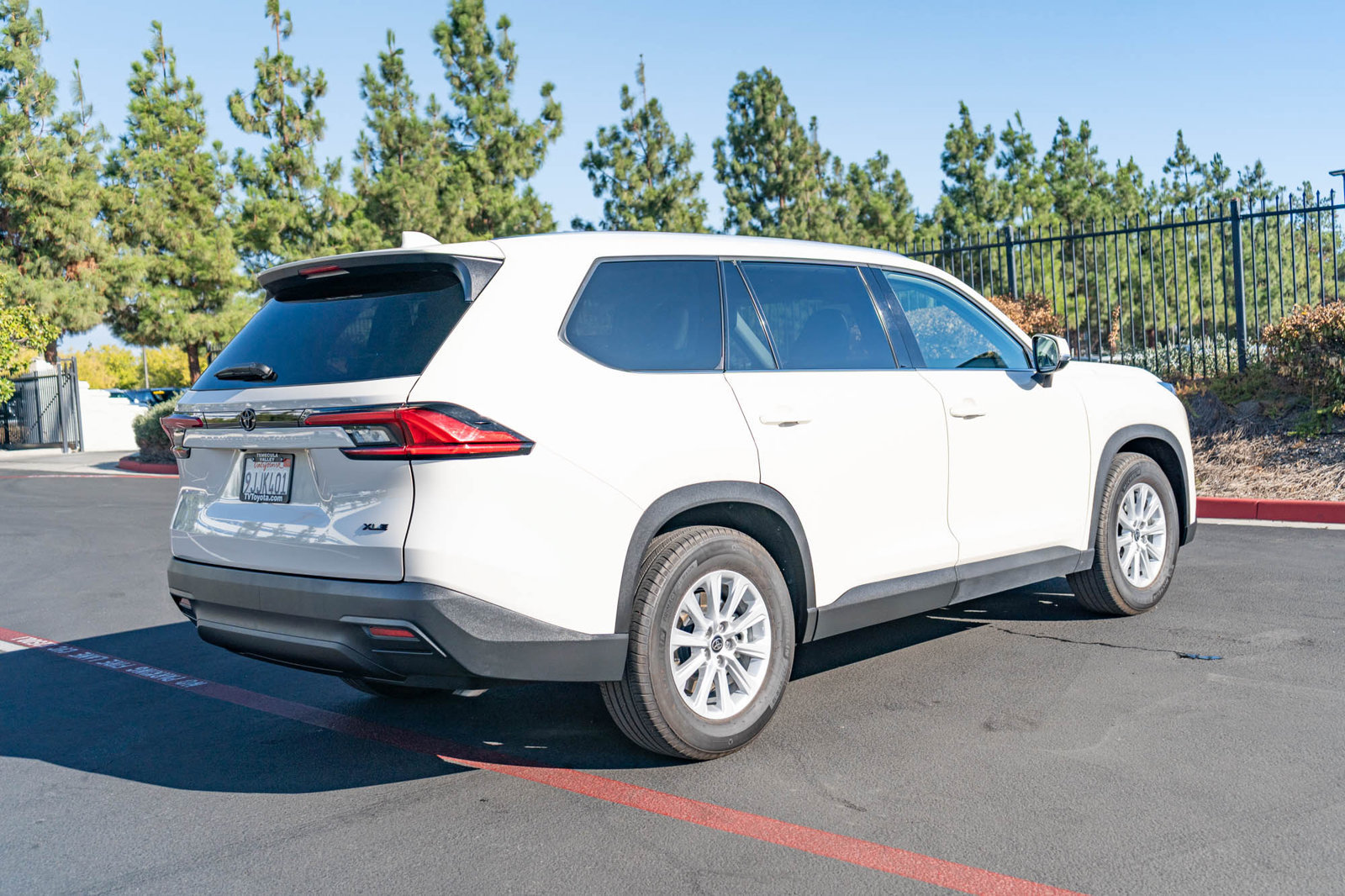 Certified 2024 Toyota Grand Highlander FWD image 9
