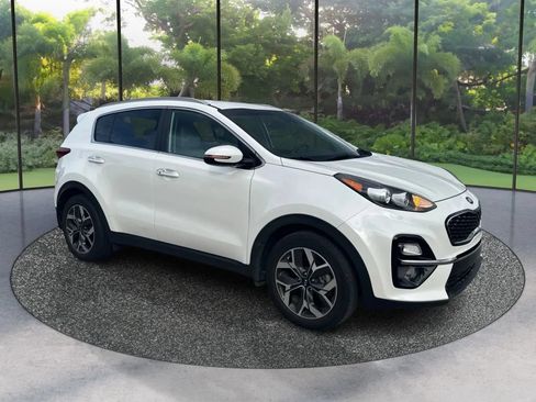 Used 2020 Kia Sportage EX FWD image 3