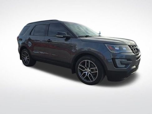 Used 2017 Ford Explorer Sport w/ Equipment Group 401A image 3