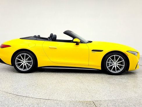 Used 2023 Mercedes-Benz SL 43 AMG image 4