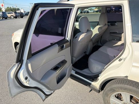 Used 2013 Subaru Forester 2.5X w/ Popular Pkg 1 AWD/4WD image 15
