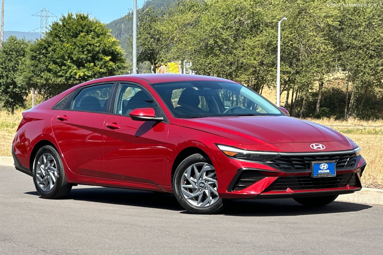 Used 2024 Hyundai Elantra SEL FWD image 1
