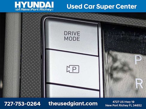 Used 2024 Hyundai Elantra SEL image 23