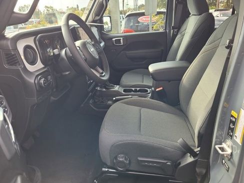 New 2026 Jeep Gladiator Sport image 10