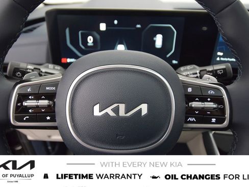 New 2025 Kia Carnival SX Prestige image 26