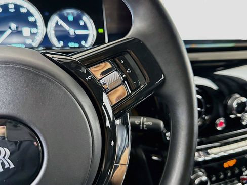 Used 2019 Rolls-Royce Phantom Sedan RWD image 25