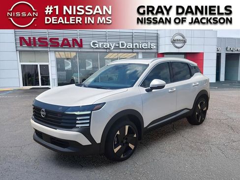 New 2025 Nissan Kicks SR w/ SR Premium Package image 15