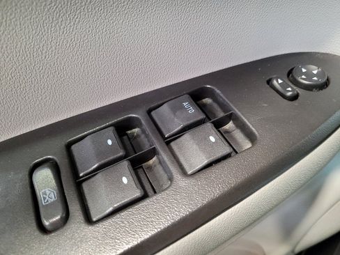 Used 2014 Chevrolet Impala LT w/ LT Sunroof Package FWD image 27