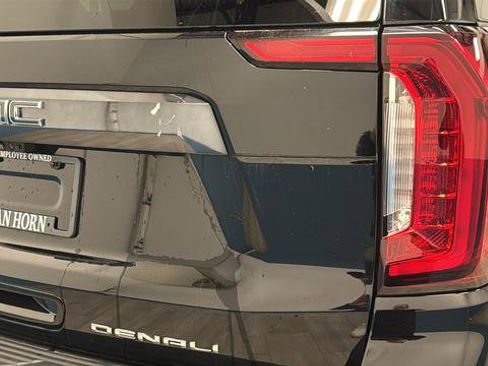 Used 2023 GMC Yukon XL Denali Ultimate AWD/4WD image 43