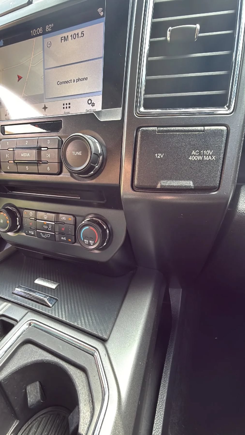 Used 2018 Ford F150 XLT w/ Equipment Group 302A Luxury AWD/4WD image 23