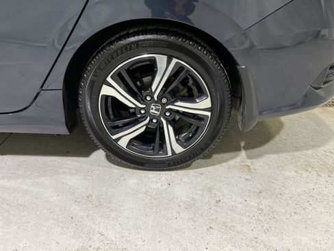 Used 2016 Honda Civic Touring image 13