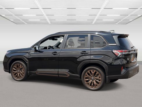 Used 2025 Subaru Forester Sport AWD/4WD image 3