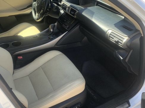 Used 2014 Lexus IS 350 Base 4dr Sedan w/ Navigation Package image 8