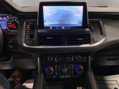 Used 2021 Chevrolet Suburban Premier AWD/4WD image 18
