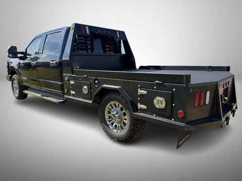 Used 2021 Ford F350 Lariat w/ Chrome Package AWD/4WD image 4