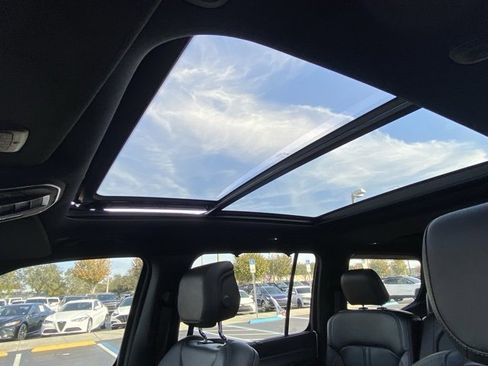 Used 2023 Jeep Wagoneer Series II image 22