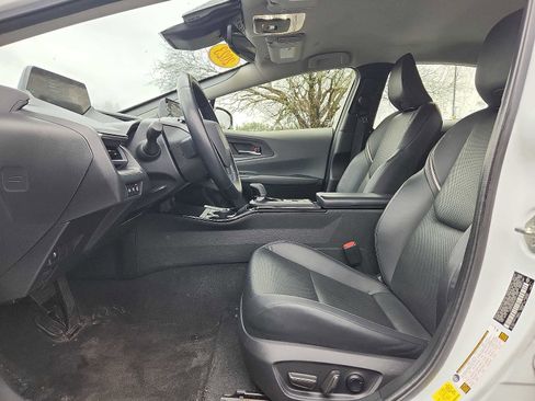 Used 2023 Toyota Prius XLE image 13