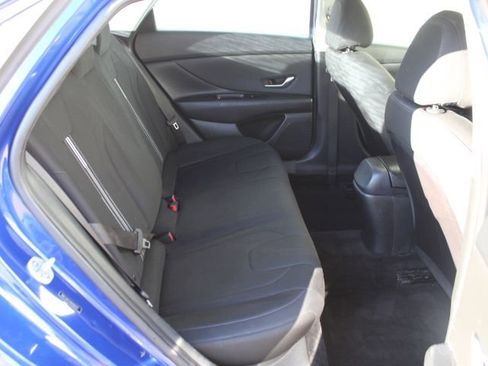 Used 2021 Hyundai Elantra SEL w/ Convenience Package image 31