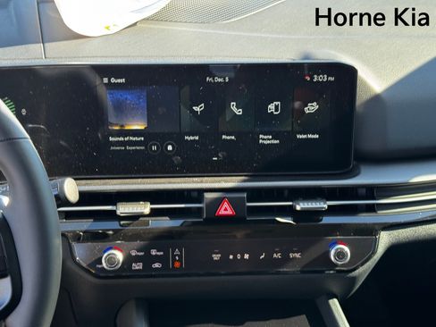 New 2026 Kia Sportage LX FWD image 14