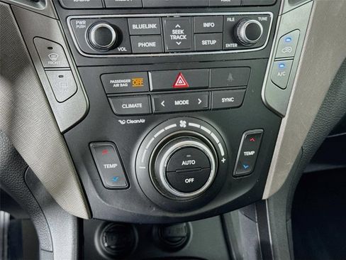 Used 2018 Hyundai Santa Fe Sport FWD image 18