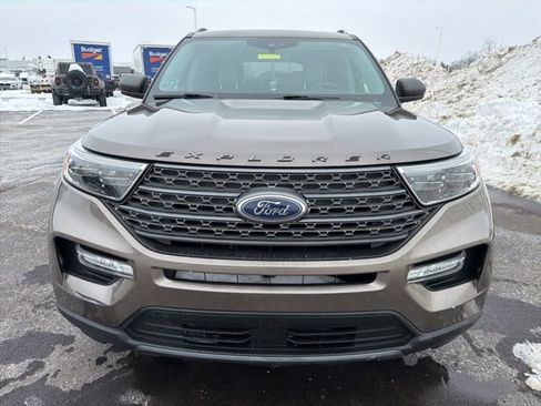 Used 2021 Ford Explorer XLT w/ Equipment Group 202A image 14