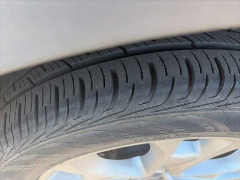 Used 2014 Ford Escape Titanium FWD image 7