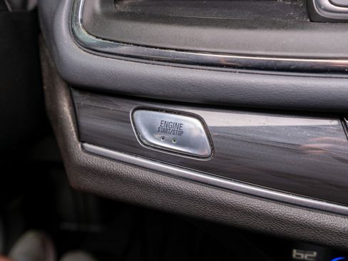 Used 2020 Buick Enclave Essence w/ Sound and Sites Package image 30