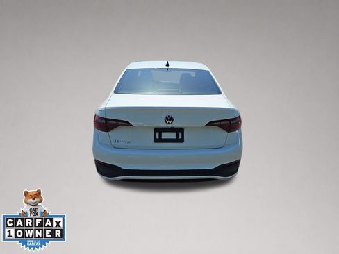 Used 2023 Volkswagen Jetta Sport FWD image 4