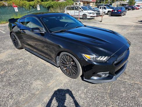 Used 2017 Ford Mustang GT w/ GT Performance Package image 10