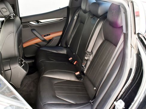 Used 2020 Maserati Ghibli RWD image 14