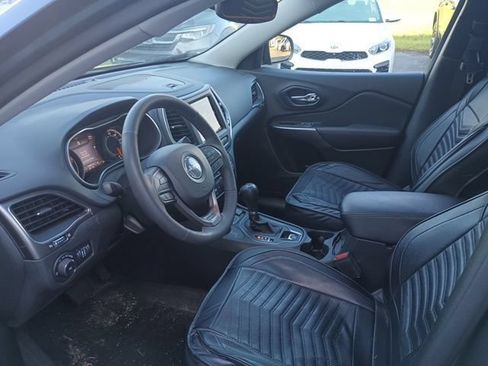 Certified 2022 Jeep Cherokee Latitude Lux w/ Sun & Sound Group AWD/4WD image 9