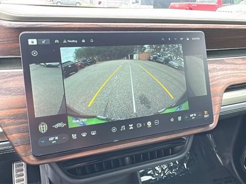 Used 2023 Rivian R1T Adventure image 30