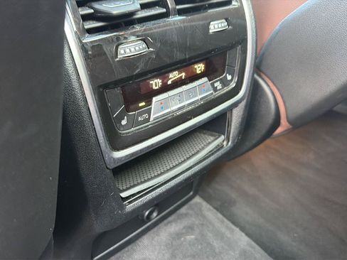 Used 2022 BMW X5 sDrive40i w/ Climate Comfort Package RWD image 12