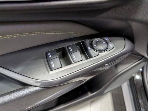 Used 2025 Chevrolet Trax ACTIV w/ Sunroof Package image 14