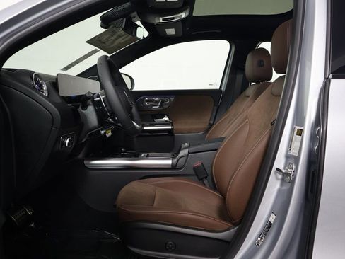 New 2026 Mercedes-Benz GLA 35 AMG 4MATIC image 5