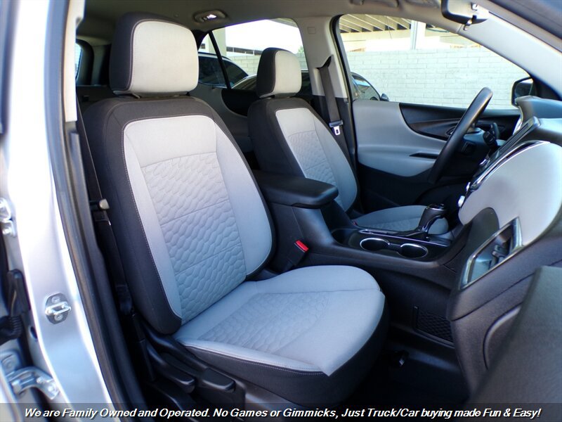 Used 2018 Chevrolet Equinox LS FWD image 25