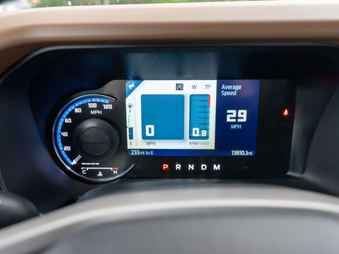 Used 2024 Ford Bronco Outer Banks AWD/4WD image 11