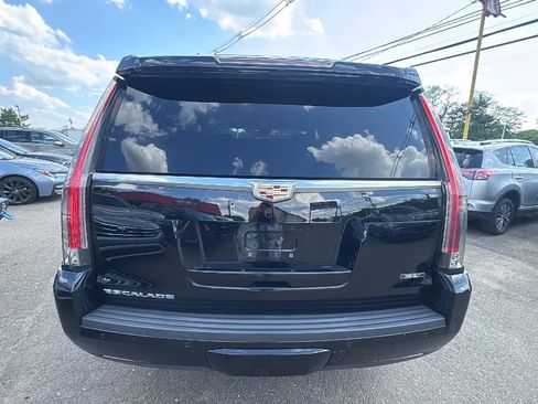 Used 2016 Cadillac Escalade Premium AWD/4WD image 6