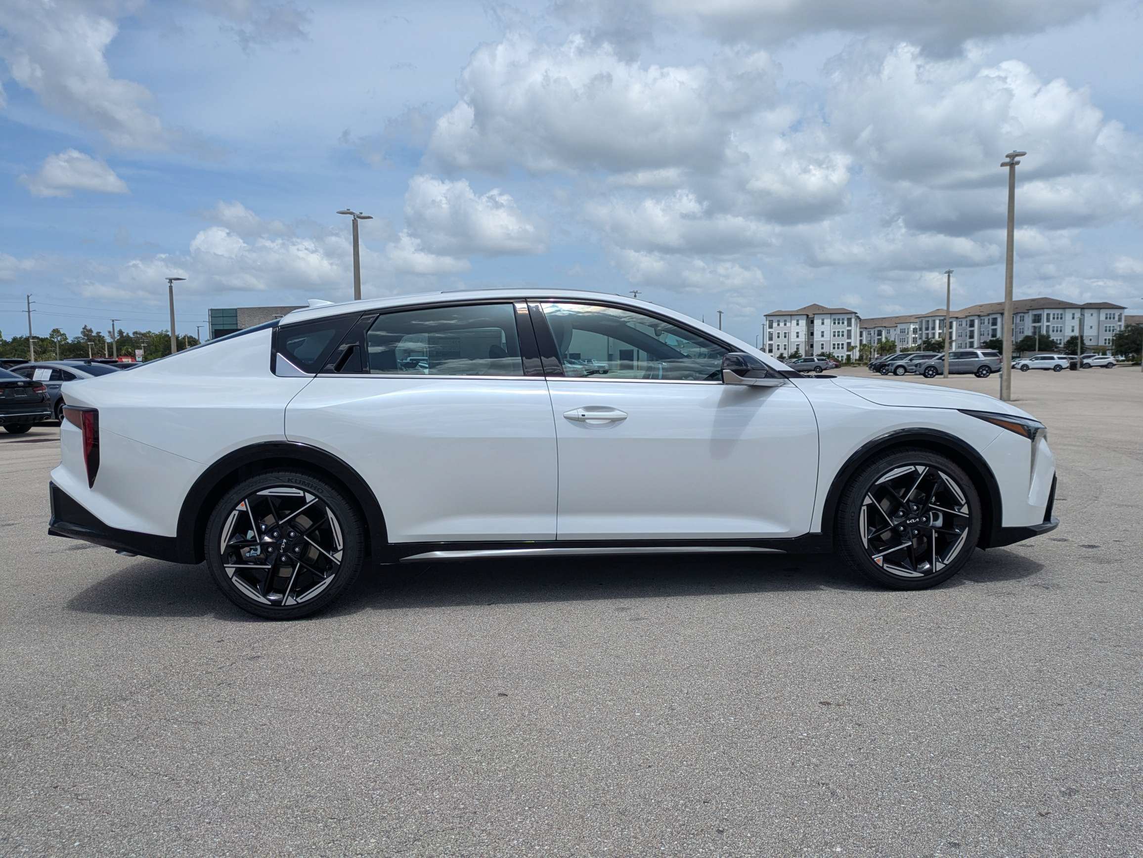 New 2026 Kia K4 EX w/ GT-Line Sunroof Package FWD image 4