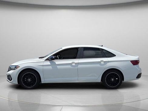 Used 2022 Volkswagen Jetta Sport FWD image 3