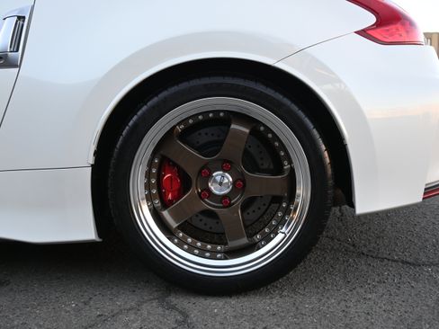 Used 2015 Nissan 370Z NISMO image 35