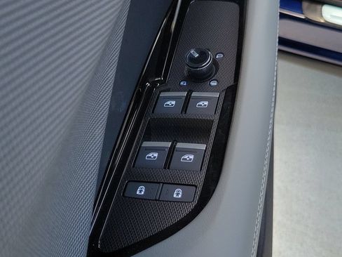 New 2026 Audi Q3 quattro 2.0T AWD/4WD image 21