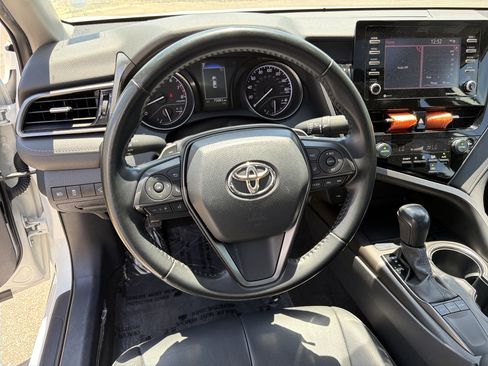 Used 2022 Toyota Camry SE w/ Convenience Package FWD image 23