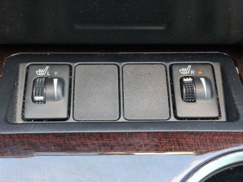 Used 2014 Toyota Camry XLE FWD image 23