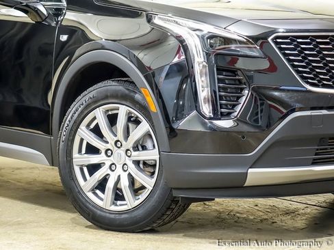 Certified 2023 Cadillac XT4 Premium Luxury image 3