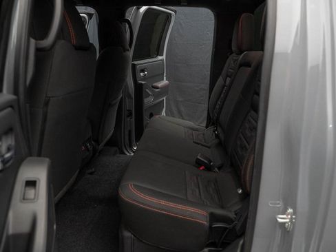 Used 2025 Nissan Frontier PRO-4X w/ Pro Convenience Package image 23